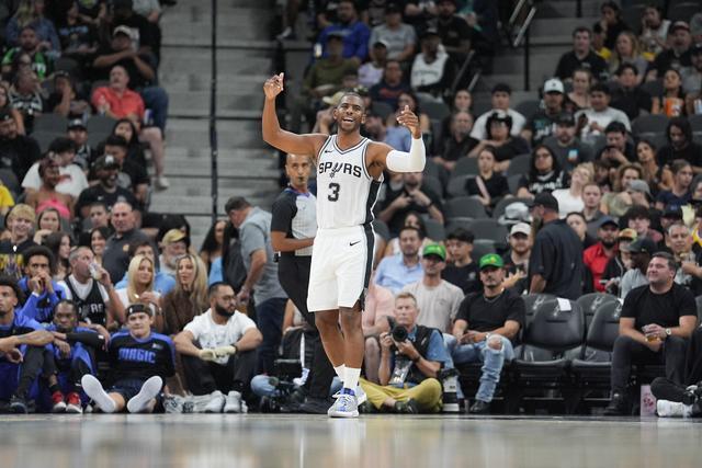 郭艾伦想先和广州队谈一下 但签约权已被交易